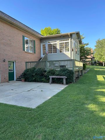 621 Leslie Lane, Gadsden, AL 35904