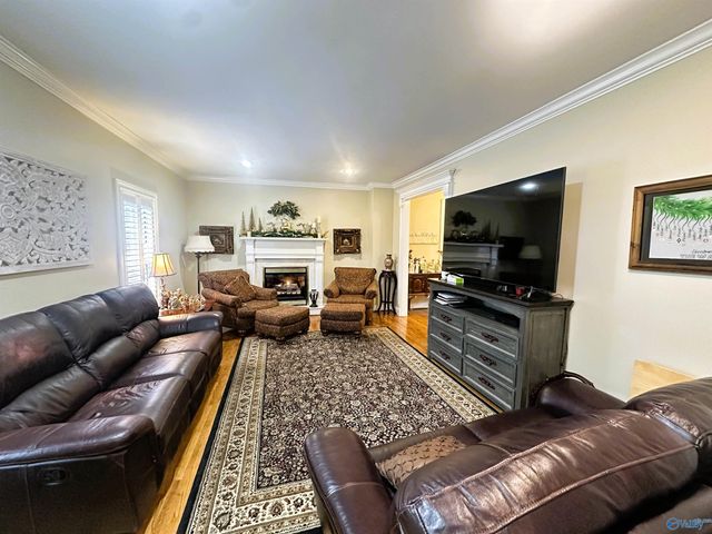 621 Leslie Lane, Gadsden, AL 35904