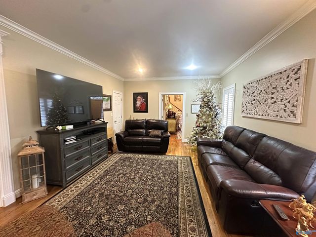 621 Leslie Lane, Gadsden, AL 35904