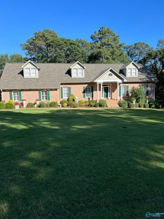 621 Leslie Lane, Gadsden, AL 35904