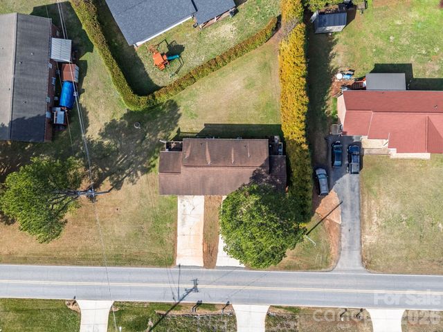 3761 Herman Sipe Road NW, Conover, NC 28613