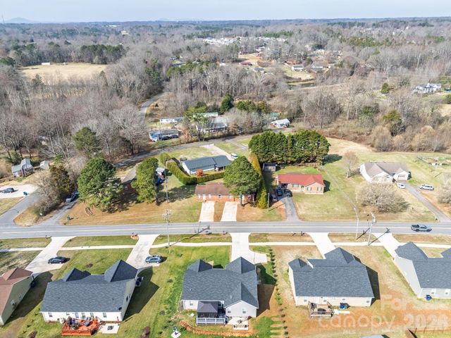 3761 Herman Sipe Road NW, Conover, NC 28613