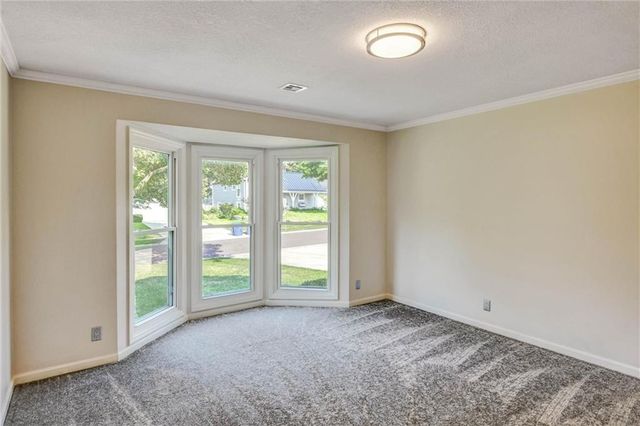 15105 Dearborn Street, Overland Park, KS 66223
