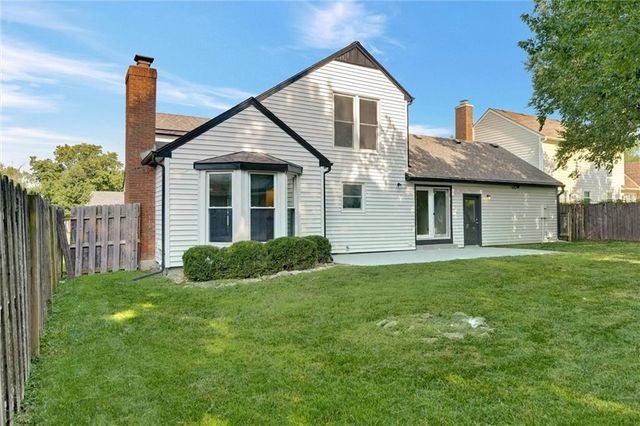 15105 Dearborn Street, Overland Park, KS 66223