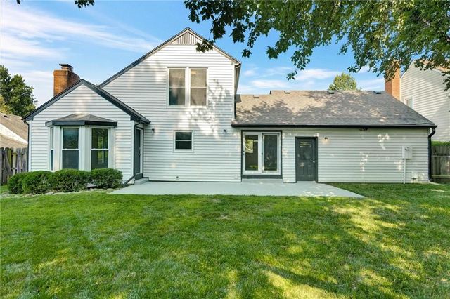 15105 Dearborn Street, Overland Park, KS 66223