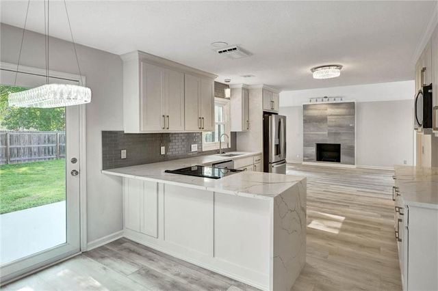 15105 Dearborn Street, Overland Park, KS 66223