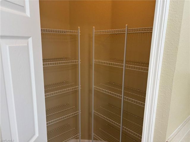 2718 SW 35th LN, Cape Coral, FL 33914