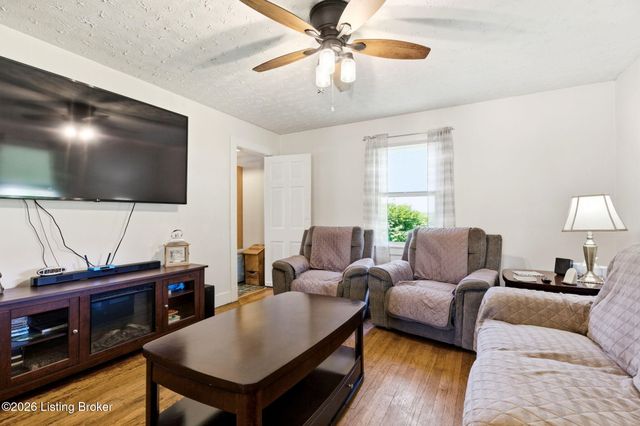 4212 Bubbling Over Dr, Louisville, KY 40216