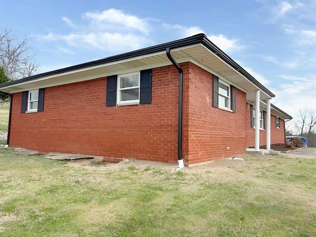 7737 Tucker Rd, Ashland, KY 41102