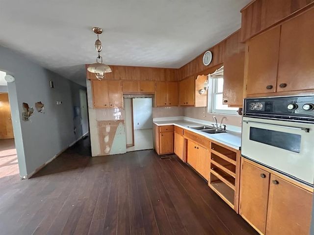7737 Tucker Rd, Ashland, KY 41102