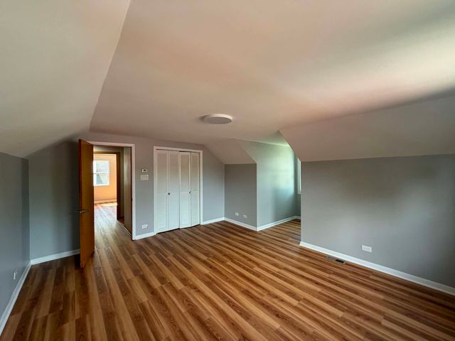 9243 Lynwood Drive, Oak Lawn, IL 60453