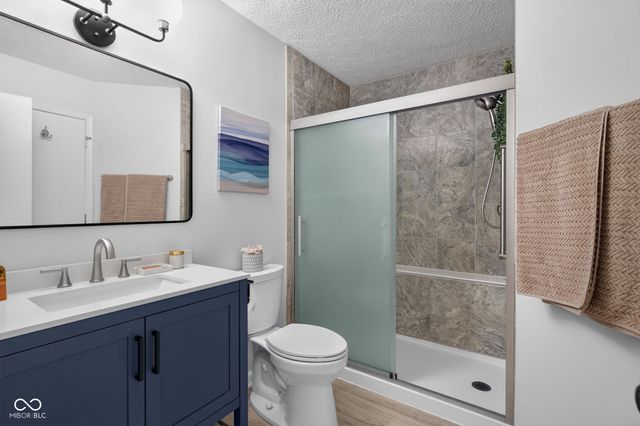 7791 Harbour Isle, Indianapolis, IN 46240