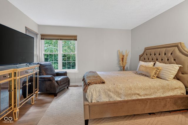 7791 Harbour Isle, Indianapolis, IN 46240