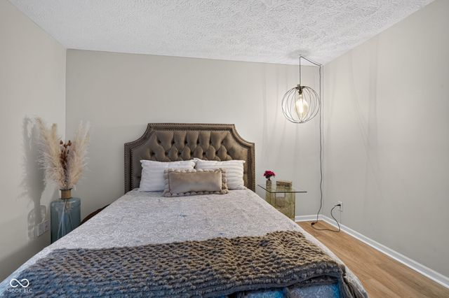 7791 Harbour Isle, Indianapolis, IN 46240