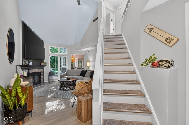 7791 Harbour Isle, Indianapolis, IN 46240