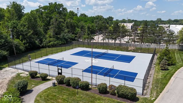 7791 Harbour Isle, Indianapolis, IN 46240