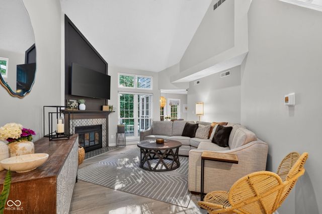 7791 Harbour Isle, Indianapolis, IN 46240