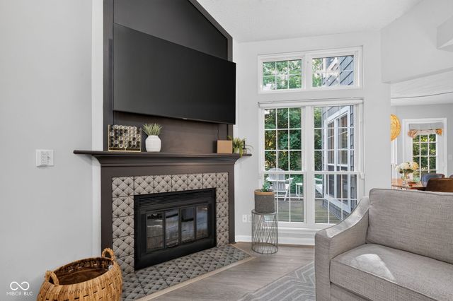 7791 Harbour Isle, Indianapolis, IN 46240