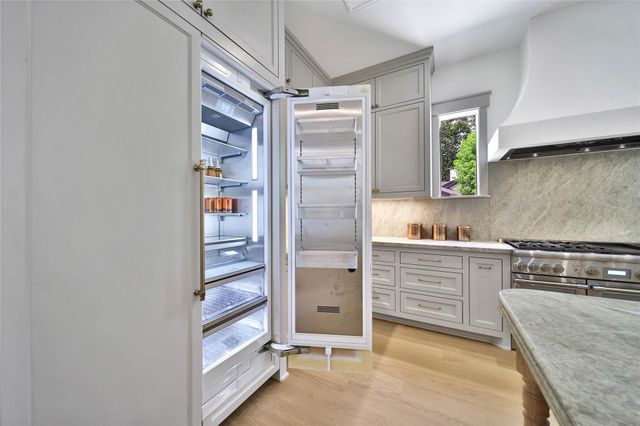 1191 Chamboard Lane, Houston, TX 77018