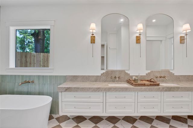 1191 Chamboard Lane, Houston, TX 77018