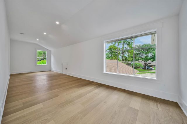 1191 Chamboard Lane, Houston, TX 77018