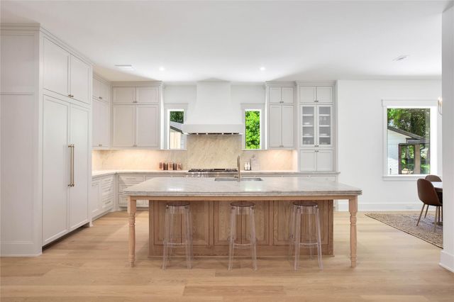 1191 Chamboard Lane, Houston, TX 77018
