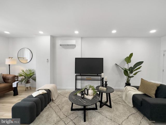 2028 S 22ND ST, Philadelphia, PA 19145