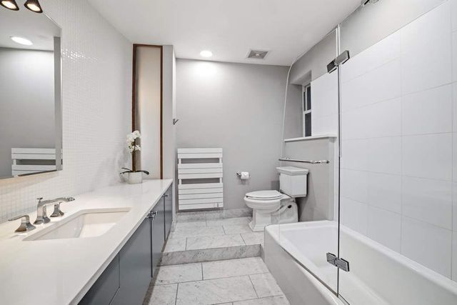 219 E 83rd St Apt 2, New York City, NY 10028