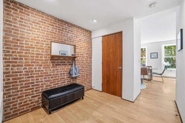219 E 83rd St Apt 2, New York City, NY 10028