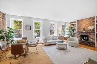 219 E 83rd St Apt 2, New York City, NY 10028