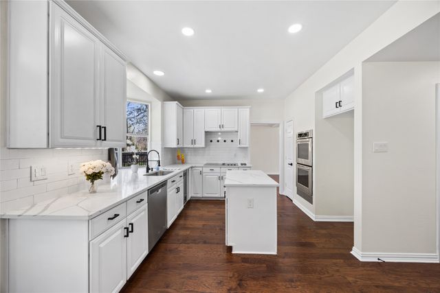 2504 Springhill Drive, Grapevine, TX 76051