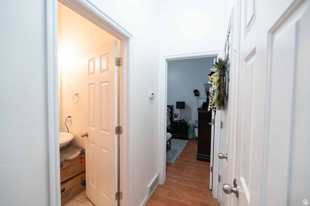 4926 W CALTON LN, South Jordan, UT 84009 — photo 5