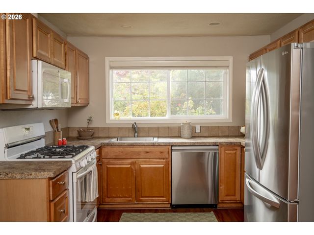 5935 Se TIBBETTS St, Portland, OR 97206