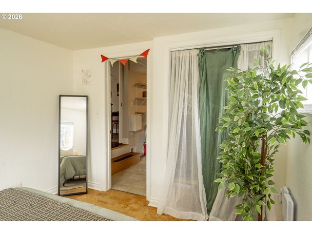 5935 Se TIBBETTS St, Portland, OR 97206