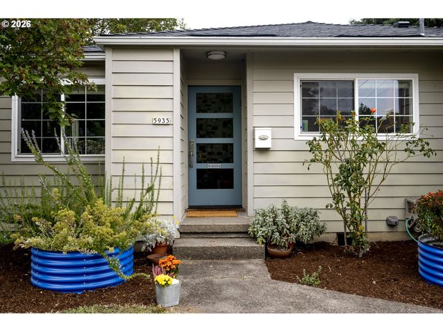 5935 Se TIBBETTS St, Portland, OR 97206