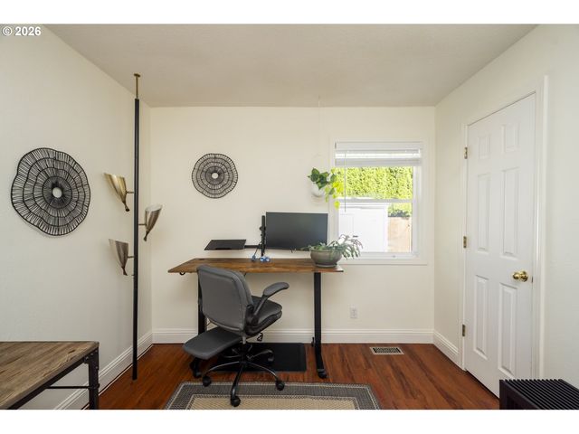 5935 Se TIBBETTS St, Portland, OR 97206