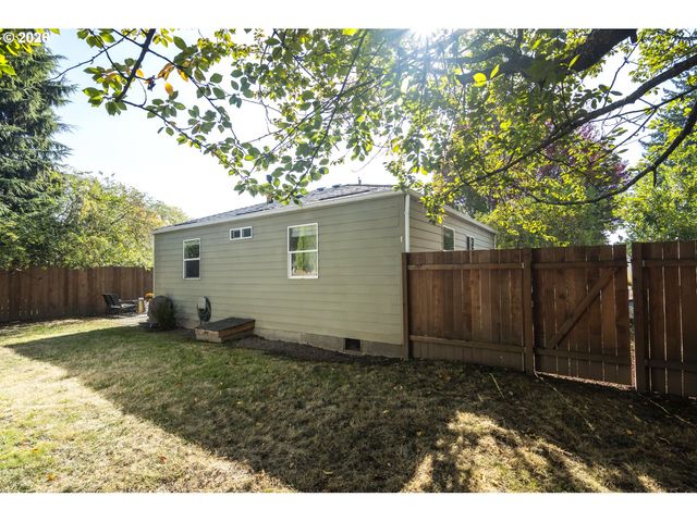 5935 Se TIBBETTS St, Portland, OR 97206