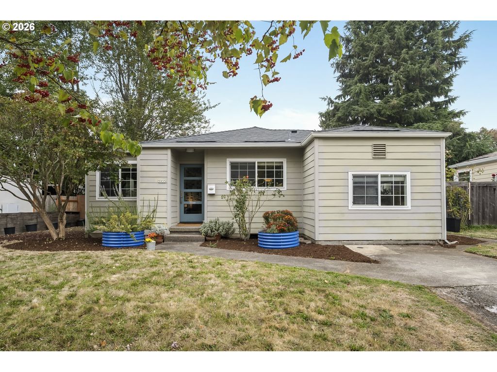 5935 Se TIBBETTS St, Portland, OR 97206