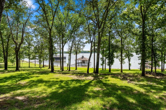 1222 Private Road 5980, Yantis, TX 75497