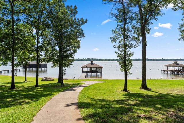 1222 Private Road 5980, Yantis, TX 75497