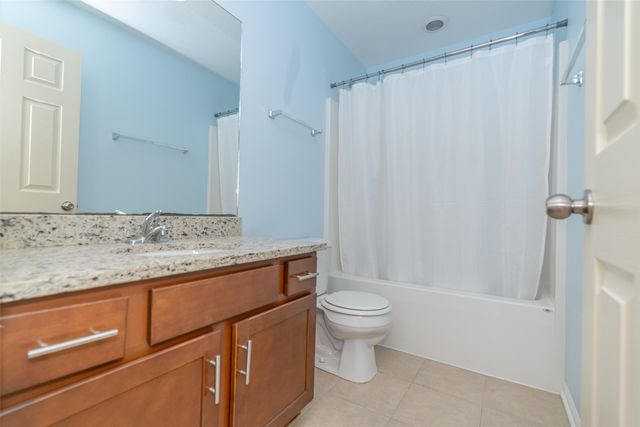 1514 Mackensie Circle, Winterset, IA 50273