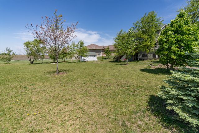 1514 Mackensie Circle, Winterset, IA 50273