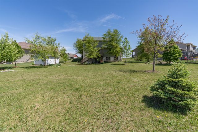 1514 Mackensie Circle, Winterset, IA 50273
