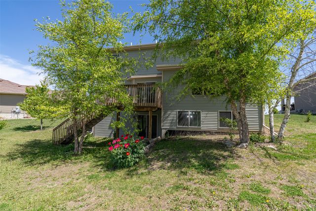 1514 Mackensie Circle, Winterset, IA 50273