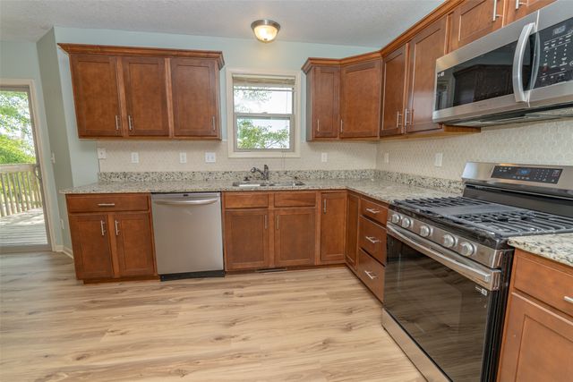 1514 Mackensie Circle, Winterset, IA 50273