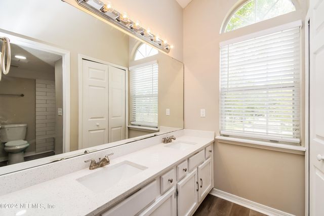 8054 LOCH LOMOND Lane, Jacksonville, FL 32244