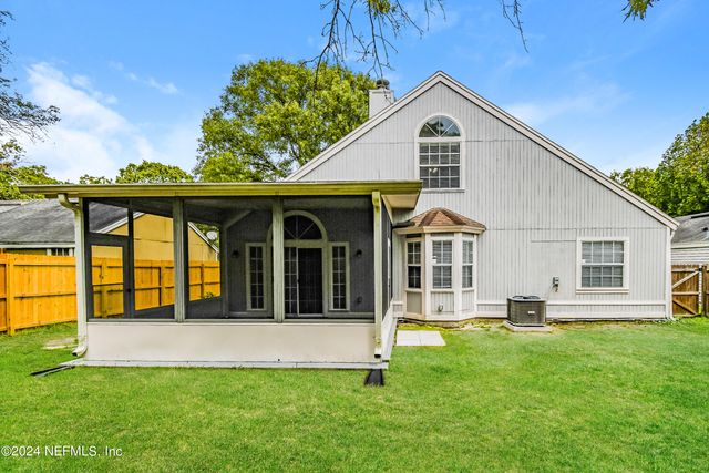 8054 LOCH LOMOND Lane, Jacksonville, FL 32244
