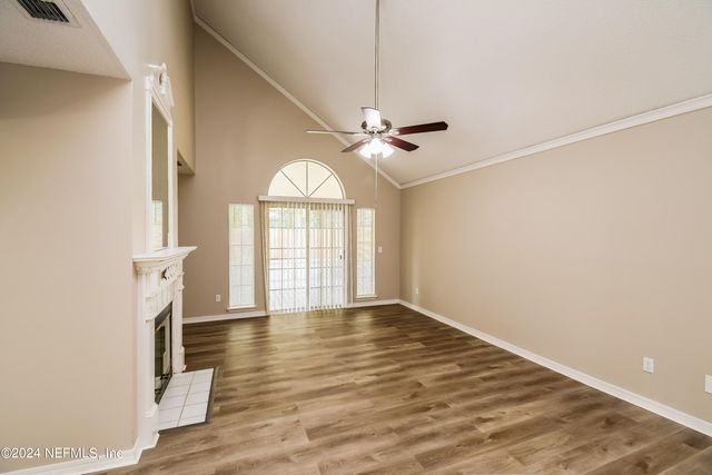 8054 LOCH LOMOND Lane, Jacksonville, FL 32244