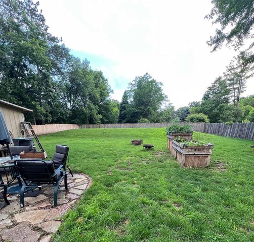 4733 W Oakwood Park Drive, Janesville, WI 53548