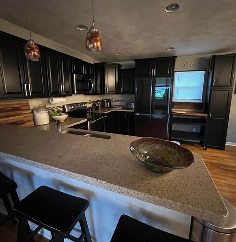 4733 W Oakwood Park Drive, Janesville, WI 53548